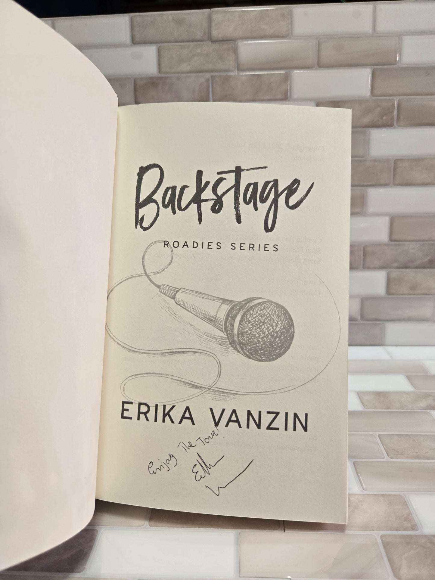 Backstage: A Rock and Love story